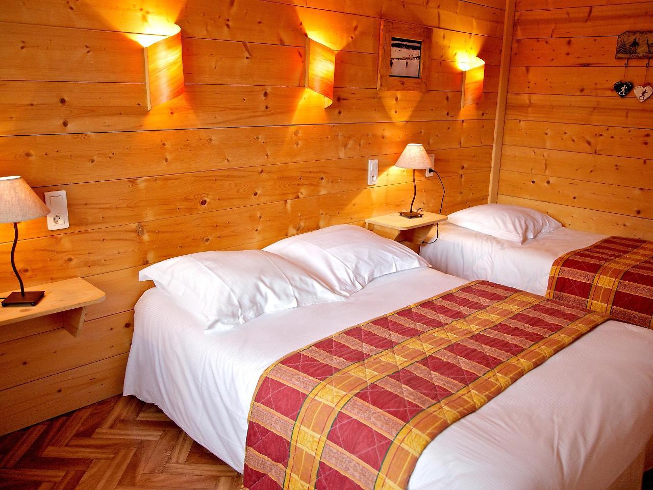 Hotel Logis Les Arobiers Lamoura Esterno foto