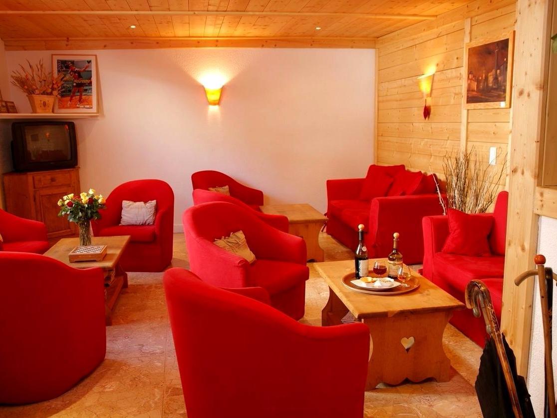 Hotel Logis Les Arobiers Lamoura Esterno foto