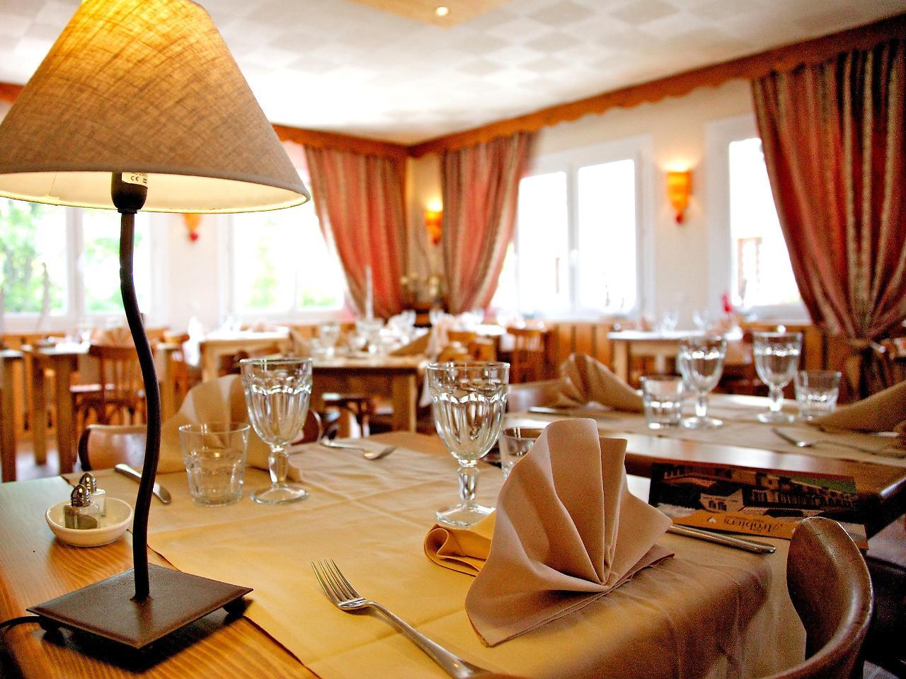 Hotel Logis Les Arobiers Lamoura Esterno foto