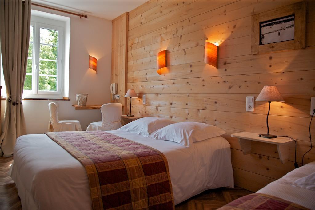 Hotel Logis Les Arobiers Lamoura Esterno foto